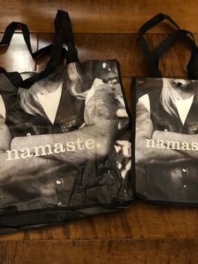 Collectable Lululemon reusable Shoppers